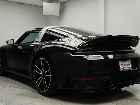 Used 2022 Porsche 911 Targa 4 GTS image 8