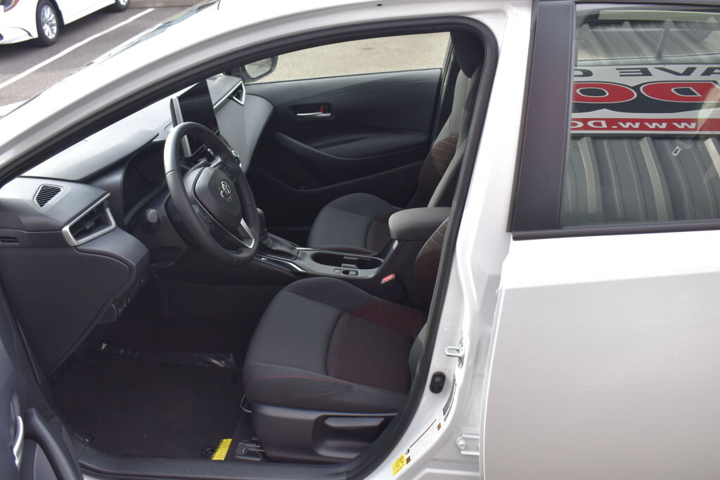 Certified 2026 Toyota Corolla SE w/ SE Premium Package FWD image 18