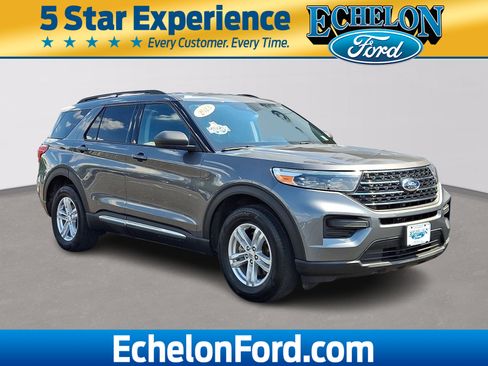 Certified 2023 Ford Explorer XLT AWD/4WD image 1