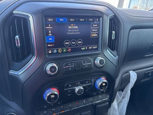 Used 2019 GMC Sierra 1500 AT4 w/ AT4 Premium Package image 8