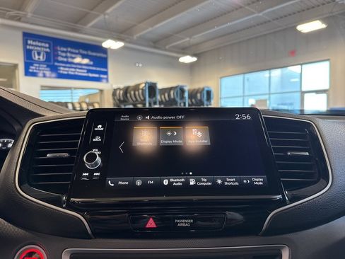 Used 2025 Honda Ridgeline RTL image 13