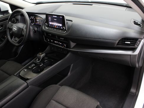 Used 2025 Nissan Rogue SV FWD image 36
