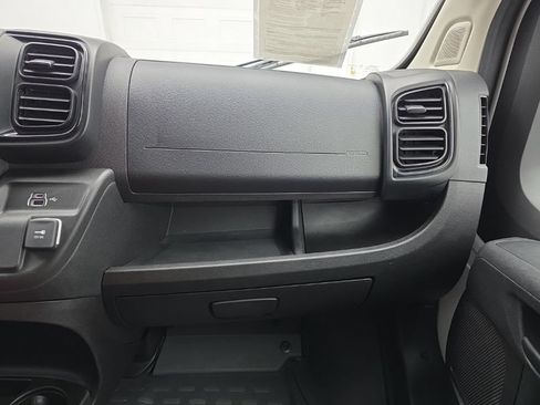 Used 2025 RAM ProMaster 2500 w/ U-Haul Equipment Group FWD image 36