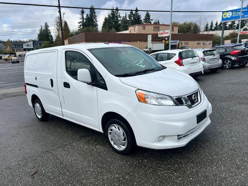 Used 2018 Nissan NV200 SV w/ Navigation Package image 3