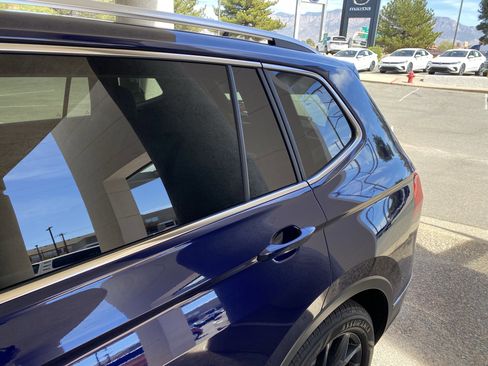 Used 2023 Volkswagen Tiguan SE w/ Panoramic Sunroof Package image 52