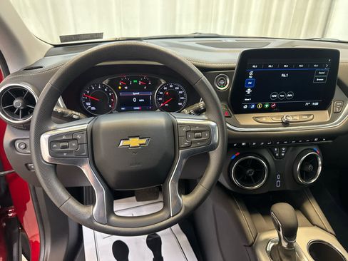 Used 2023 Chevrolet Blazer LT w/ Convenience Package AWD/4WD image 3