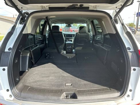 Used 2021 Buick Enclave Essence FWD image 42