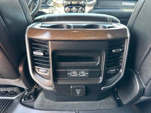 Used 2021 RAM 1500 Laramie AWD/4WD image 19