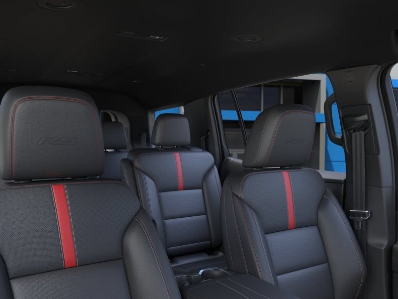 New 2027 Chevrolet Traverse RS w/ LPO, Floor Liner Package FWD image 25