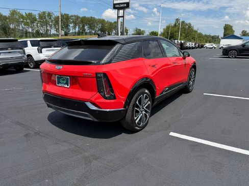 Certified 2025 Cadillac Optiq Sport 1 AWD/4WD image 6