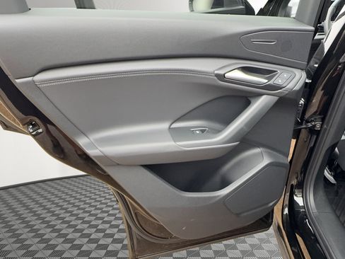 New 2025 Audi Q6 e-tron Premium image 17