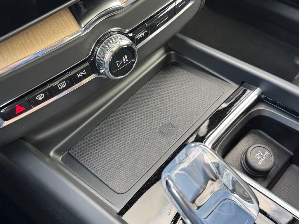 Certified 2026 Volvo XC60 B5 Ultra AWD/4WD image 20