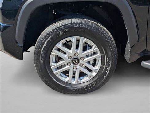 Used 2025 Toyota Tundra SR5 AWD/4WD image 21
