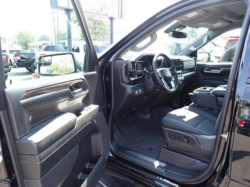 Used 2024 GMC Sierra 1500 Elevation w/ LPO, Elevation Black Package AWD/4WD image 11