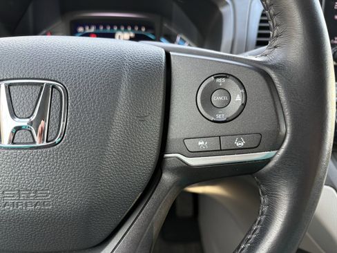 Used 2024 Honda Odyssey EX-L image 16