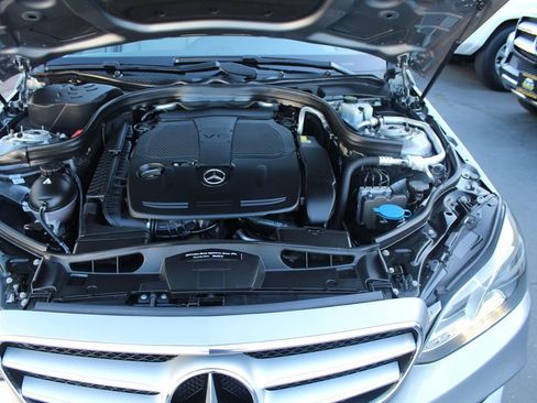 Used 2015 Mercedes-Benz E 350 4MATIC Wagon image 35