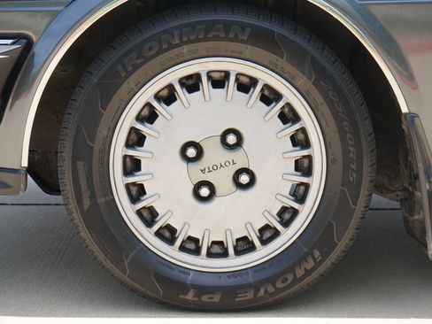 Used 1987 Toyota Cressida Sedan RWD image 29