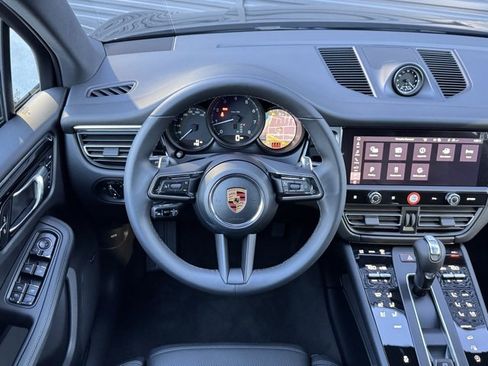 New 2026 Porsche Macan image 17