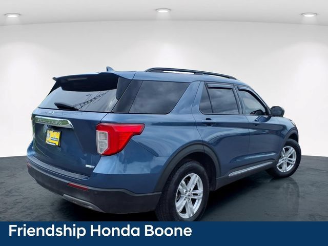 Used 2020 Ford Explorer XLT w/ Equipment Group 202A AWD/4WD image 8
