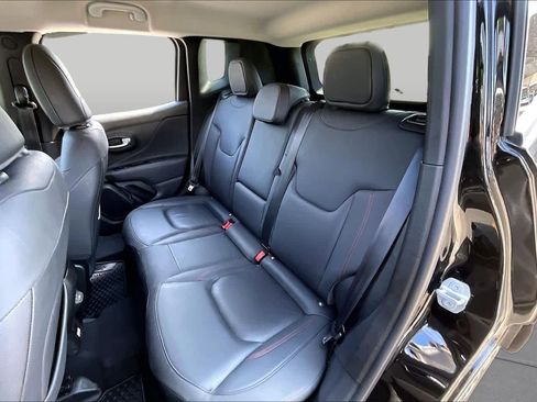 Used 2022 Jeep Renegade Trailhawk AWD/4WD image 20