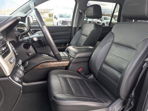 Used 2019 GMC Yukon Denali image 30
