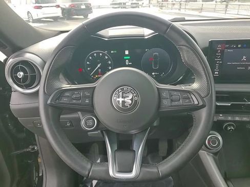 Used 2024 Alfa Romeo Tonale Ti w/ Premium Interior Package image 15