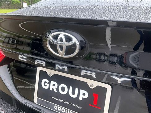Used 2020 Toyota Camry SE FWD image 29