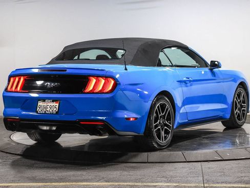 Used 2022 Ford Mustang Premium RWD image 4
