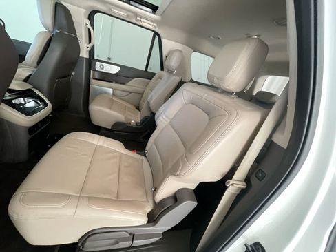 Used 2022 Lincoln Navigator L Reserve image 23