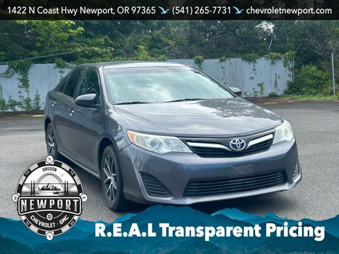 Used 2014 Toyota Camry LE FWD image 1