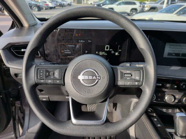 Used 2025 Nissan Kicks SV AWD/4WD image 12