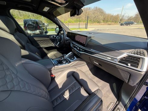 Used 2026 BMW X5 M Competition w/ Executive Package image 23