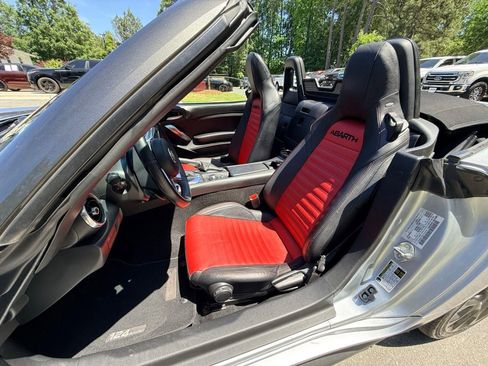 Used 2019 FIAT 124 Spider Abarth w/ Navigation & Sound Group RWD image 21