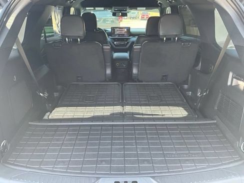 Used 2025 Ford Explorer ST-Line w/ Premium Package RWD image 11