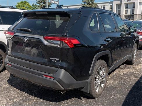 Used 2019 Toyota RAV4 Limited w/ Cold Weather Package AWD/4WD image 6