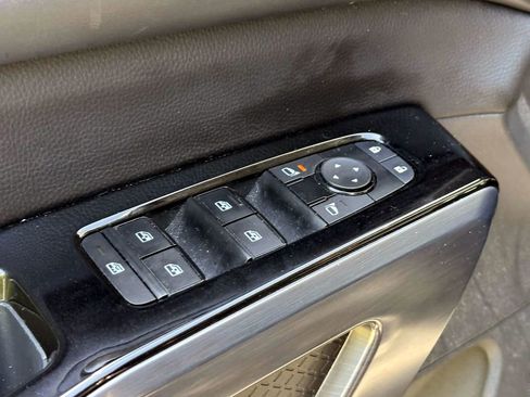 Certified 2023 Nissan Pathfinder SL image 18