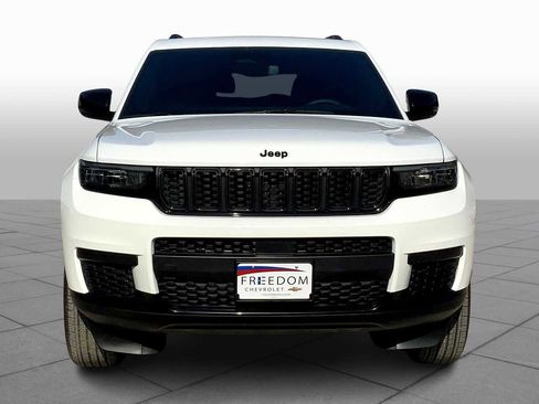 Used 2024 Jeep Grand Cherokee L Laredo image 5