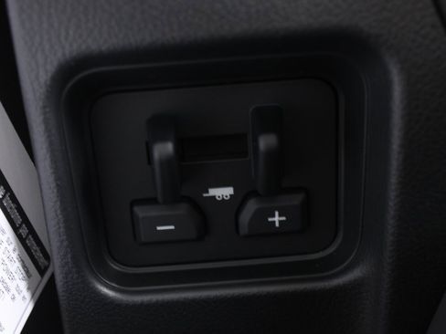 Used 2025 Lexus GX 550 image 32