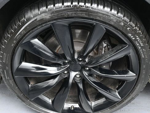 Used 2020 Tesla Model X Long Range image 40