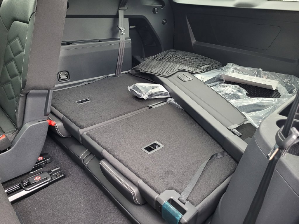 New 2026 Volkswagen Atlas SE FWD image 13