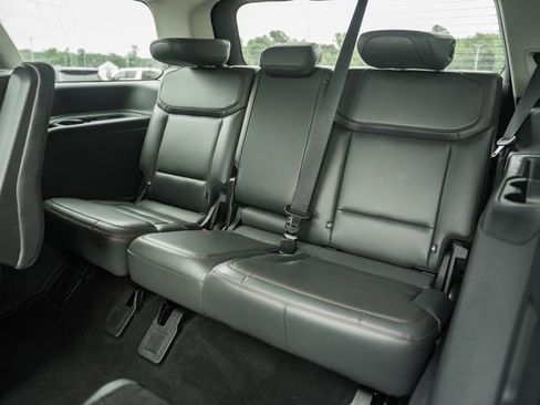 Used 2025 Ford Expedition Active AWD/4WD image 46
