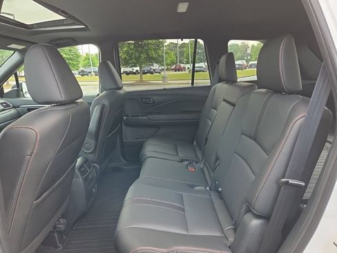 Used 2023 Honda Passport TrailSport image 11