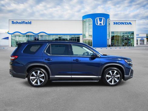 Used 2023 Honda Pilot Elite image 2
