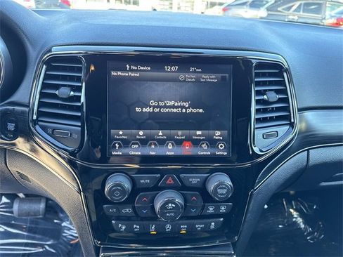 Used 2020 Jeep Grand Cherokee Limited X image 25