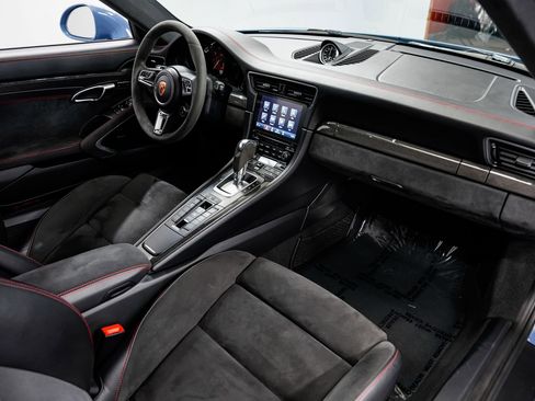 Used 2019 Porsche 911 Carrera 4 GTS AWD/4WD image 31