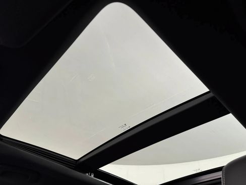 Used 2023 Chrysler 300 S RWD image 23