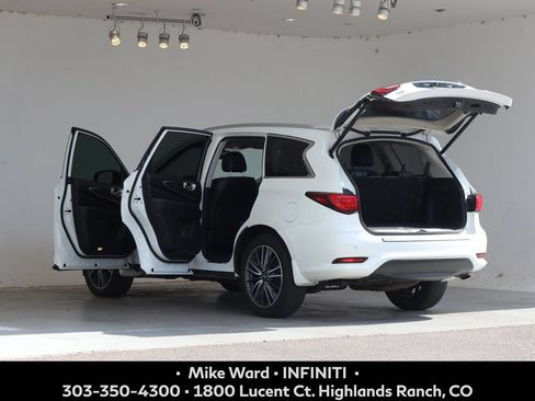 Used 2019 INFINITI QX60 Luxe w/ Essential Package AWD/4WD image 4