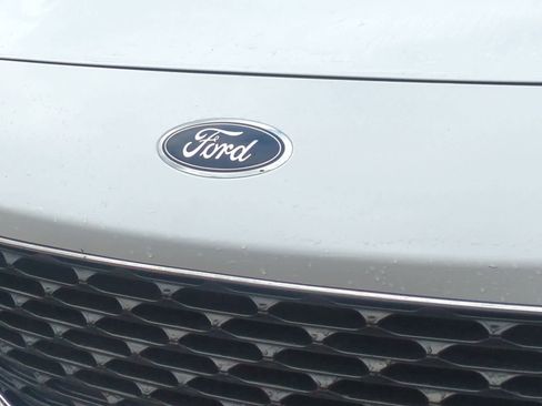 Certified 2022 Ford Escape SE image 12