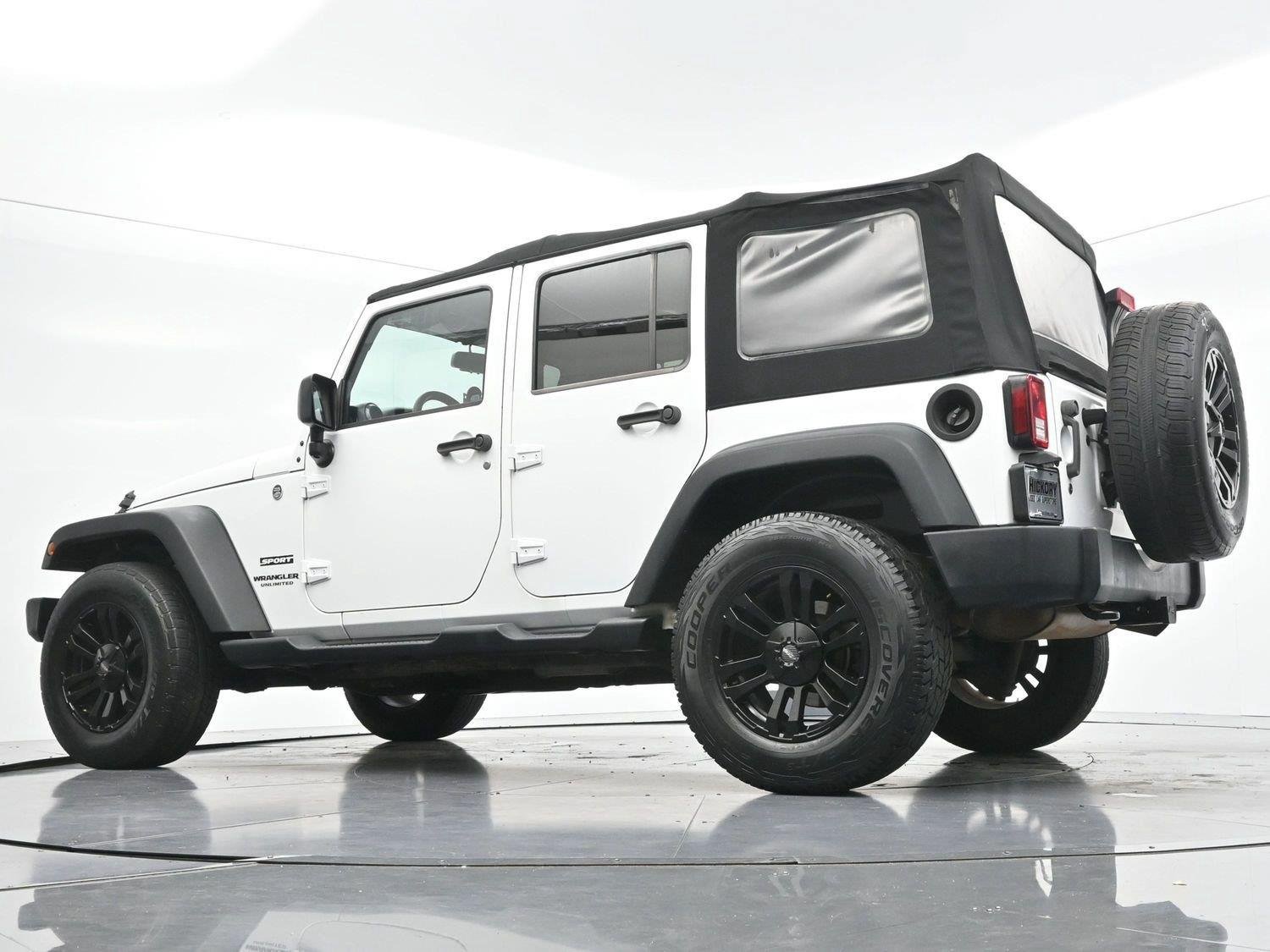Used 2015 Jeep Wrangler Unlimited Sport w/ Quick Order Package 24S AWD/4WD image 45