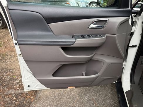 Used 2015 Honda Odyssey EX-L image 13